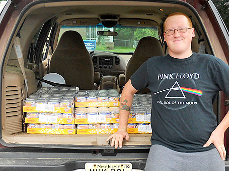 Dog food and cat food redonation, pet food donation, free pet food